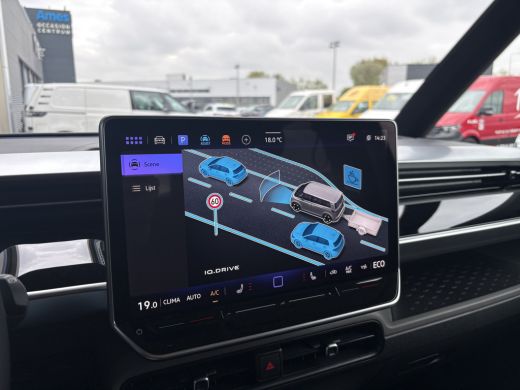 Volkswagen ID. Buzz Pro Bulli Limited 286 PK | 79 kWh | 5 Zits | Trekhaak | 20" Velgen | Navigatie ActivLease financial lease