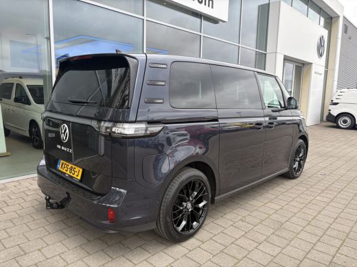 Volkswagen ID. Buzz Pro Bulli Limited 286 PK | 79 kWh | 5 Zits | Trekhaak | 20" Velgen | Navigatie ActivLease financial lease