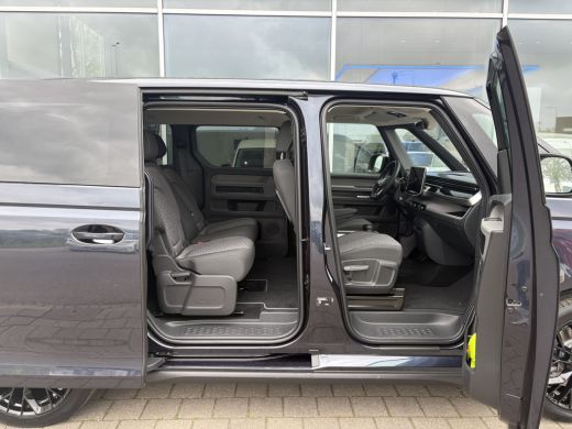 Volkswagen ID. Buzz Pro Bulli Limited 286 PK | 79 kWh | 5 Zits | Trekhaak | 20" Velgen | Navigatie ActivLease financial lease