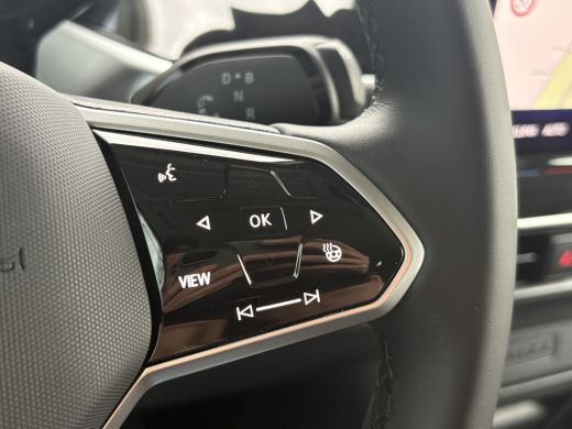 Volkswagen ID. Buzz Pro Bulli Limited 286 PK | 79 kWh | 5 Zits | Trekhaak | 20" Velgen | Navigatie ActivLease financial lease