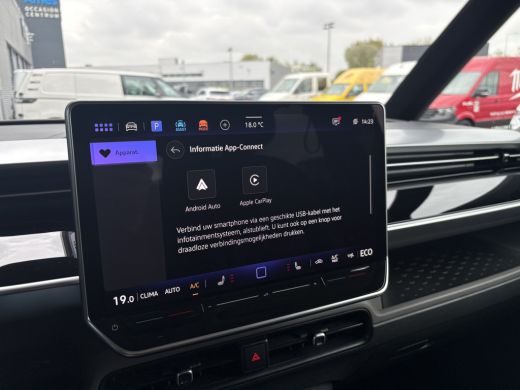 Volkswagen ID. Buzz Pro Bulli Limited 286 PK | 79 kWh | 5 Zits | Trekhaak | 20" Velgen | Navigatie ActivLease financial lease