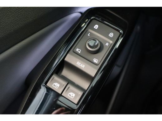Volkswagen ID.4 Limited Edition Inclusief &euro;2000,- inruilvoordeel | Trekhaak | 'App-Connect' draadloze smartphone ... ActivLease financial lease