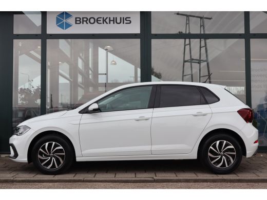 Volkswagen Polo Life Edition 95PK Inclusief &euro;2000,- inruilvoordeel | 'App-Connect' smartphone integratie | Achter... ActivLease financial lease