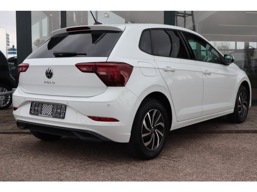 Volkswagen Polo Life Edition 95PK Inclusief &euro;2000,- inruilvoordeel | 'App-Connect' smartphone integratie | Achter... ActivLease financial lease