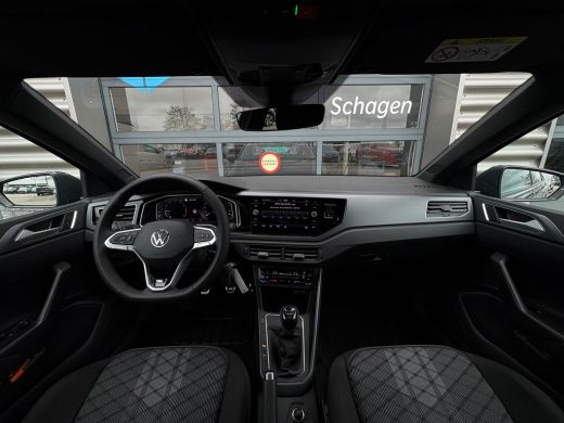 Volkswagen Polo R-Line Edition | 'App-Connect' draadloze smartphone integratie | Achterlichten LED | Afstandscont... ActivLease financial lease