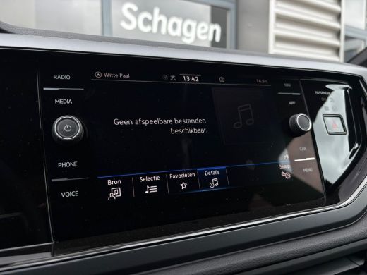 Volkswagen Polo R-Line Edition | 'App-Connect' draadloze smartphone integratie | Achterlichten LED | Afstandscont... ActivLease financial lease
