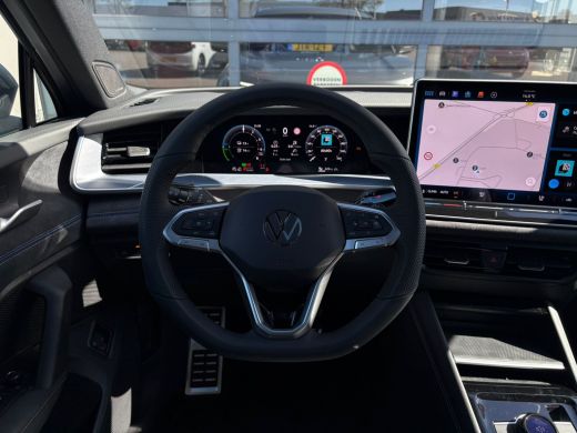 Volkswagen Tayron R-Line Edition | 'App-Connect' draadloze smartphone integratie | Automatische afstandsregeling (A... ActivLease financial lease