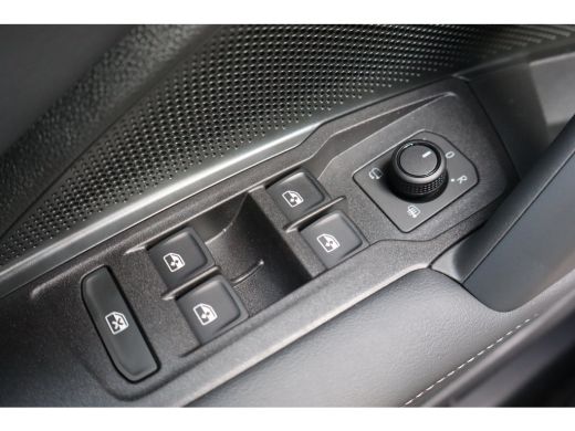 Volkswagen Tiguan Life Edition - eHybrid | 'App-Connect' draadloze smartphone integratie | Achteruitrijcamera (Rear... ActivLease financial lease