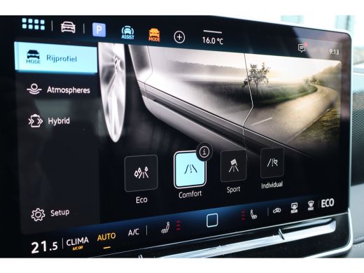 Volkswagen Tiguan Life Edition - eHybrid | 'App-Connect' draadloze smartphone integratie | Achteruitrijcamera (Rear... ActivLease financial lease