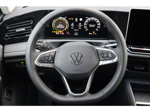 Volkswagen Tiguan Life Edition - eHybrid | 'App-Connect' draadloze smartphone integratie | Achteruitrijcamera (Rear... ActivLease financial lease