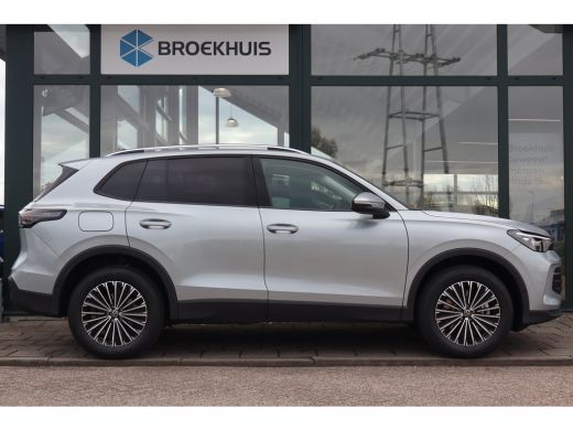 Volkswagen Tiguan Life Edition - eHybrid | 'App-Connect' draadloze smartphone integratie | Achteruitrijcamera (Rear... ActivLease financial lease