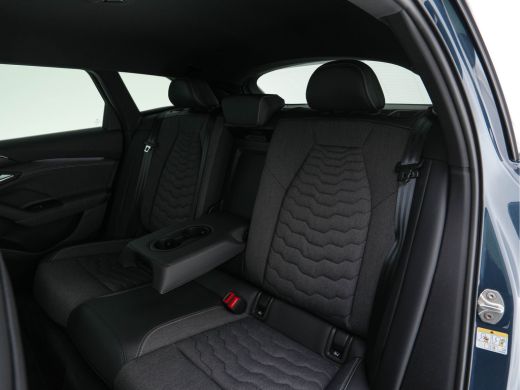 Audi A6 Avant e-tron Avant e-tron S edition 83 kWh [ 3-Fase-11kW ] {SOH-100%} (INCL-BTW) *MATRIX-LED | ADAPTIVE-CRUISE... ActivLease financial lease