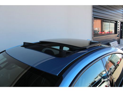 BMW 2 Serie Gran Coup&eacute; 218i High Executive |Schuif-kanteldak | Achteruitrijcamera | Trekhaak | Keyless start ... ActivLease financial lease