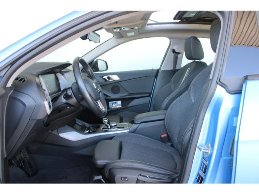 BMW 2 Serie Gran Coup&eacute; 218i High Executive |Schuif-kanteldak | Achteruitrijcamera | Trekhaak | Keyless start ... ActivLease financial lease