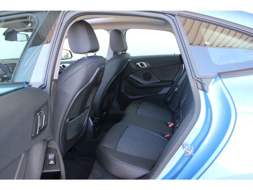 BMW 2 Serie Gran Coup&eacute; 218i High Executive |Schuif-kanteldak | Achteruitrijcamera | Trekhaak | Keyless start ... ActivLease financial lease