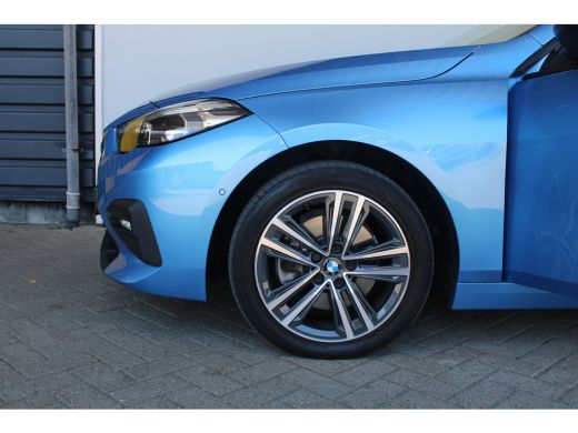 BMW 2 Serie Gran Coup&eacute; 218i High Executive |Schuif-kanteldak | Achteruitrijcamera | Trekhaak | Keyless start ... ActivLease financial lease