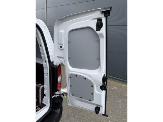 Citroën &euml;-Berlingo 136 L2 50 kWh (Camera - Parkeersensoren V+A - Laadruimte betimmering - Navigatie - Apple Carplay ... ActivLease financial lease