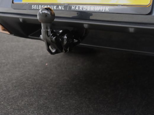 CUPRA Leon 1.4 e-Hybrid VZ Business | 245pk | SOH 92% | Trekhaak | Carplay | Adaptive cruise | Sportstoelen ... ActivLease financial lease