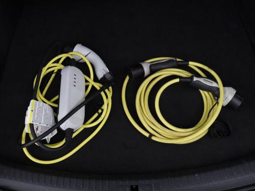 CUPRA Leon 1.4 e-Hybrid VZ Business | 245pk | SOH 92% | Trekhaak | Carplay | Adaptive cruise | Sportstoelen ... ActivLease financial lease