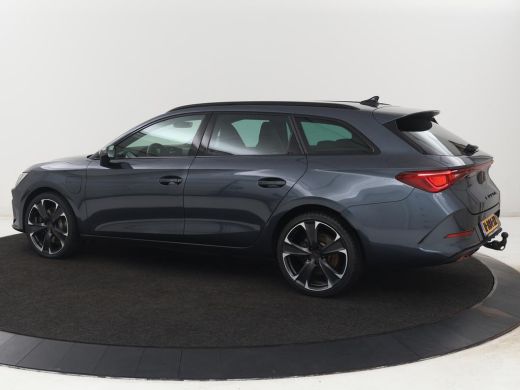 CUPRA Leon 1.4 e-Hybrid VZ Business | 245pk | SOH 92% | Trekhaak | Carplay | Adaptive cruise | Sportstoelen ... ActivLease financial lease