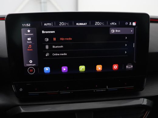 CUPRA Leon 1.4 e-Hybrid VZ Business | 245pk | SOH 92% | Trekhaak | Carplay | Adaptive cruise | Sportstoelen ... ActivLease financial lease