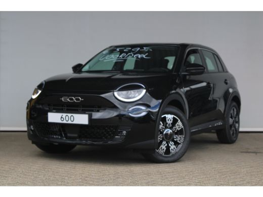Fiat 600 1.2 Hybrid Urban | 8 Jaar garantie | LED | Cruise control | Apple Carplay/ Android Auto |