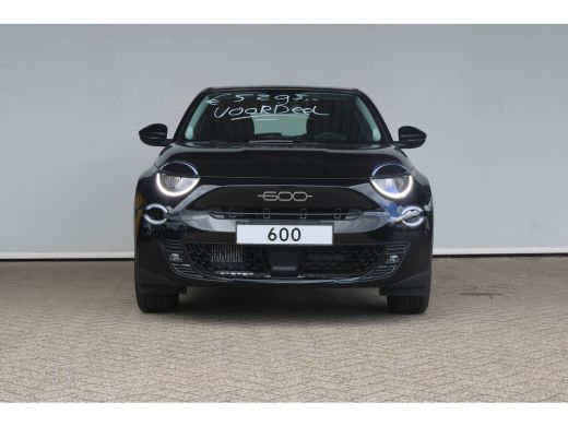 Fiat 600 1.2 Hybrid Urban | 8 Jaar garantie | LED | Cruise control | Apple Carplay/ Android Auto | ActivLease financial lease