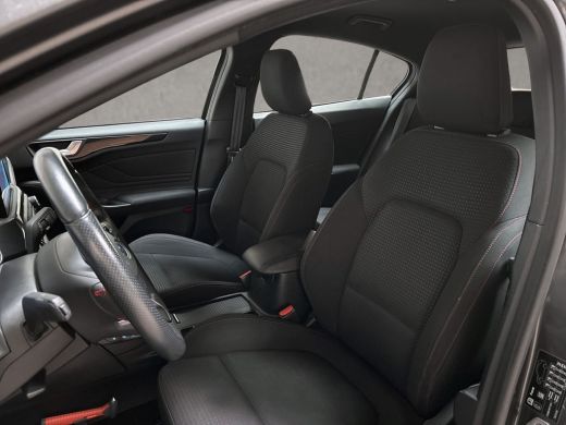 Ford Focus 1.0 EcoBoost ST Line (APPLE CARPLAY, GROOT NAVI, CLIMATE, STUUR/STOELVERWARMING, KEYLESS, SPORTST... ActivLease financial lease