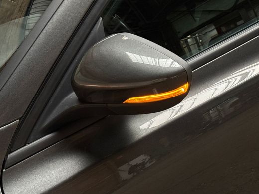 Ford Focus 1.0 EcoBoost ST Line (APPLE CARPLAY, GROOT NAVI, CLIMATE, STUUR/STOELVERWARMING, KEYLESS, SPORTST... ActivLease financial lease