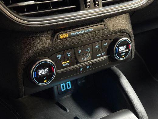 Ford Focus 1.0 EcoBoost Titanium X Automaat (VIRTUAL COCKPIT, APPLE CARPLAY, GROOT NAVI, KEYLESS, CAMERA, SP... ActivLease financial lease