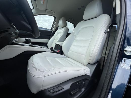 Mazda CX-5 2.0 SkyActiv-G 165 Business Luxury |Wit lederen bekleding| Parkeersensoren voor en achter |  Appl... ActivLease financial lease