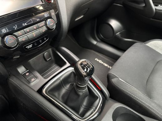 Nissan QASHQAI 1.2 N-Connecta (PANORAMADAK, NAVIGATIE, 360 CAMERA, GETINT GLAS, KEYLESS, SPORTSTOELEN, CRUISE, P... ActivLease financial lease