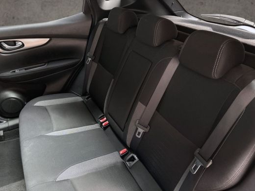 Nissan QASHQAI 1.2 N-Connecta (PANORAMADAK, NAVIGATIE, 360 CAMERA, GETINT GLAS, KEYLESS, SPORTSTOELEN, CRUISE, P... ActivLease financial lease