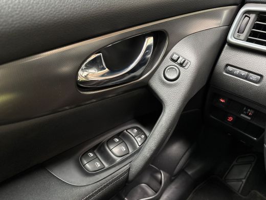 Nissan QASHQAI 1.2 N-Connecta (PANORAMADAK, NAVIGATIE, 360 CAMERA, GETINT GLAS, KEYLESS, SPORTSTOELEN, CRUISE, P... ActivLease financial lease