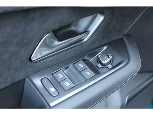 Opel Grandland 1.6 Turbo Plug-in-Hybrid Ultimate / Trekhaak / LEDER / Navigatie / 360 Camera / Panoramadak / Par... ActivLease financial lease