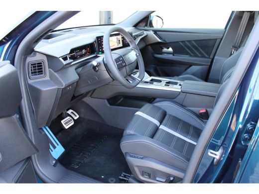 Opel Grandland 1.6 Turbo Plug-in-Hybrid Ultimate / Trekhaak / LEDER / Navigatie / 360 Camera / Panoramadak / Par... ActivLease financial lease