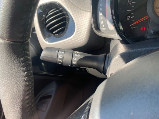 Peugeot 108 1.0 e-VTi Allure Airco | AppleCarplay | Android Auto | Camera | Chroom | DAB | LMV 15" | ActivLease financial lease