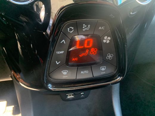 Peugeot 108 1.0 e-VTi Allure Airco | AppleCarplay | Android Auto | Camera | Chroom | DAB | LMV 15" | ActivLease financial lease