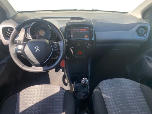 Peugeot 108 1.0 e-VTi Allure Airco | AppleCarplay | Android Auto | Camera | Chroom | DAB | LMV 15" | ActivLease financial lease