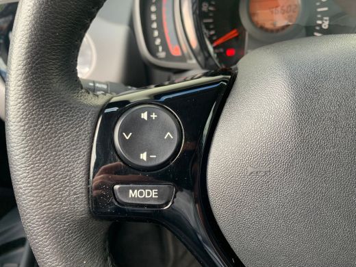 Peugeot 108 1.0 e-VTi Allure Airco | AppleCarplay/ Android Auto | Camera | Chroom | LMV 15" | ActivLease financial lease