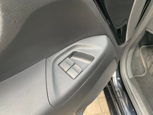 Peugeot 108 1.0 e-VTi Allure Airco | AppleCarplay/ Android Auto | Camera | Chroom | LMV 15" | ActivLease financial lease