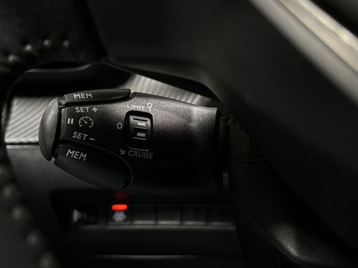 Peugeot 2008 1.2 PureTech Allure Sport 131Pk Automaat (VIRTUAL COCKPIT, APPLE CARPLAY, GROOT NAVI, 360 CAMERA,... ActivLease financial lease