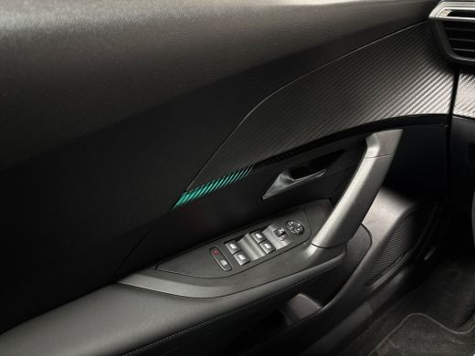 Peugeot 2008 1.2 PureTech Allure Sport 131Pk Automaat (VIRTUAL COCKPIT, APPLE CARPLAY, GROOT NAVI, 360 CAMERA,... ActivLease financial lease