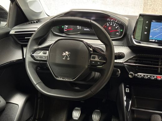 Peugeot 208 1.2 PureTech Sport (APPLE CARPLAY, NAVIGATIE, CRUISE, SPORTSTOELEN, LANE ASSIST, BLUETOOTH, NIEUW... ActivLease financial lease