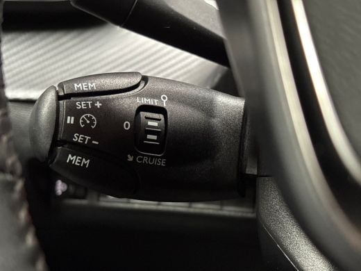 Peugeot 208 1.2 PureTech Sport (APPLE CARPLAY, NAVIGATIE, CRUISE, SPORTSTOELEN, LANE ASSIST, BLUETOOTH, NIEUW... ActivLease financial lease