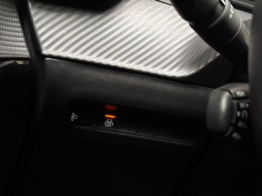 Peugeot 208 1.2 PureTech Sport (APPLE CARPLAY, NAVIGATIE, CRUISE, SPORTSTOELEN, LANE ASSIST, BLUETOOTH, NIEUW... ActivLease financial lease