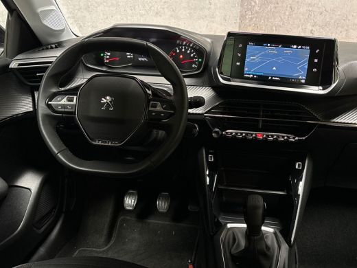 Peugeot 208 1.2 PureTech Sport (APPLE CARPLAY, NAVIGATIE, CRUISE, SPORTSTOELEN, LANE ASSIST, BLUETOOTH, NIEUW... ActivLease financial lease
