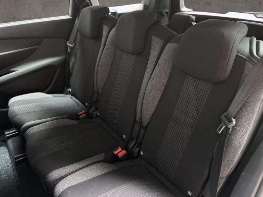 Peugeot 5008 1.2 PureTech Sport 7 Persoons (APPLE CARPLAY, GROOT NAVI, KEYLESS, 360 CAMERA, TREKHAAK, SPORTSTO... ActivLease financial lease