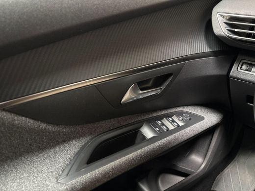 Peugeot 5008 1.2 PureTech Sport 7 Persoons (APPLE CARPLAY, GROOT NAVI, KEYLESS, 360 CAMERA, TREKHAAK, SPORTSTO... ActivLease financial lease