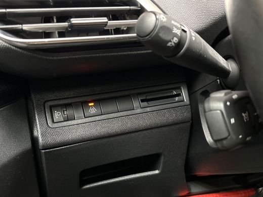 Peugeot 5008 1.2 PureTech Sport 7 Persoons (APPLE CARPLAY, GROOT NAVI, KEYLESS, 360 CAMERA, TREKHAAK, SPORTSTO... ActivLease financial lease